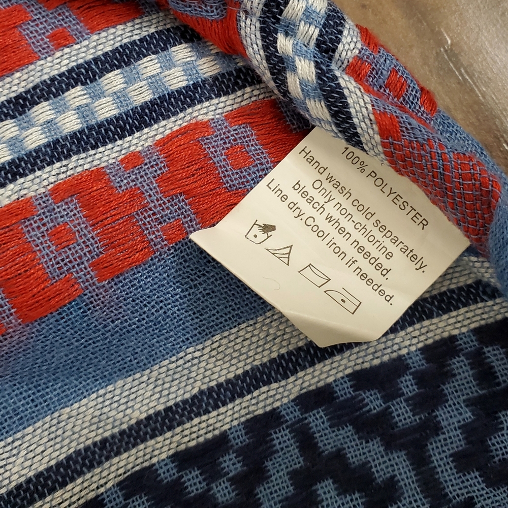Tribal Pattern Infinity Scarf - Picture 3 of 4